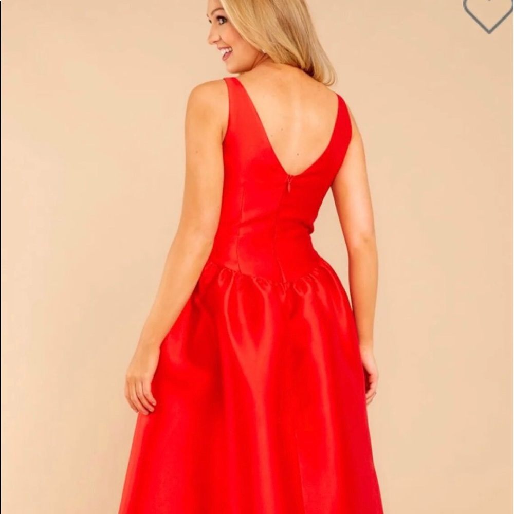 Red High Low. Bead detail. S